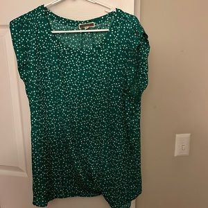 Fun Pleione top. Size women’s XL.